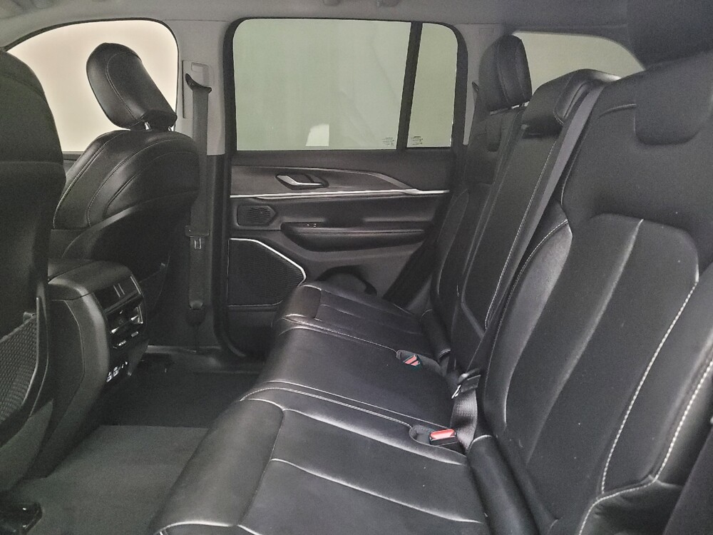 2023 Jeep Grand Cherokee in Lexington, KY 40509 - 18129975 18