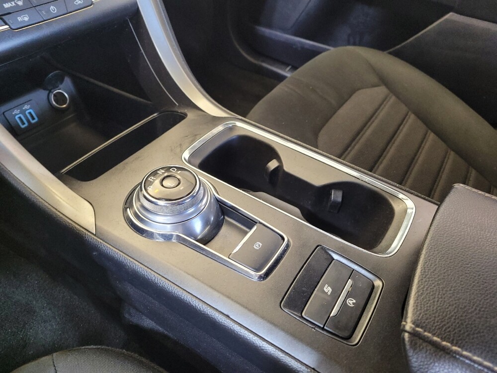 2020 Ford Fusion in Maple Heights, OH 44137 - 18129976 26