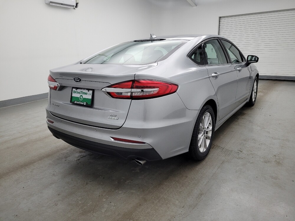 2020 Ford Fusion in Maple Heights, OH 44137 - 18129976 9