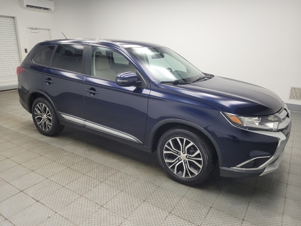 2016 Mitsubishi Outlander in Highland, IN 46322 - 18129986 11
