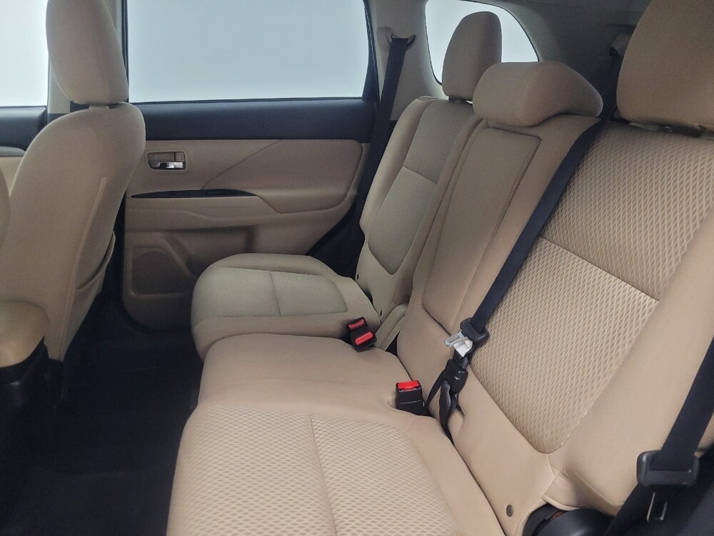 2016 Mitsubishi Outlander in Highland, IN 46322 - 18129986 18