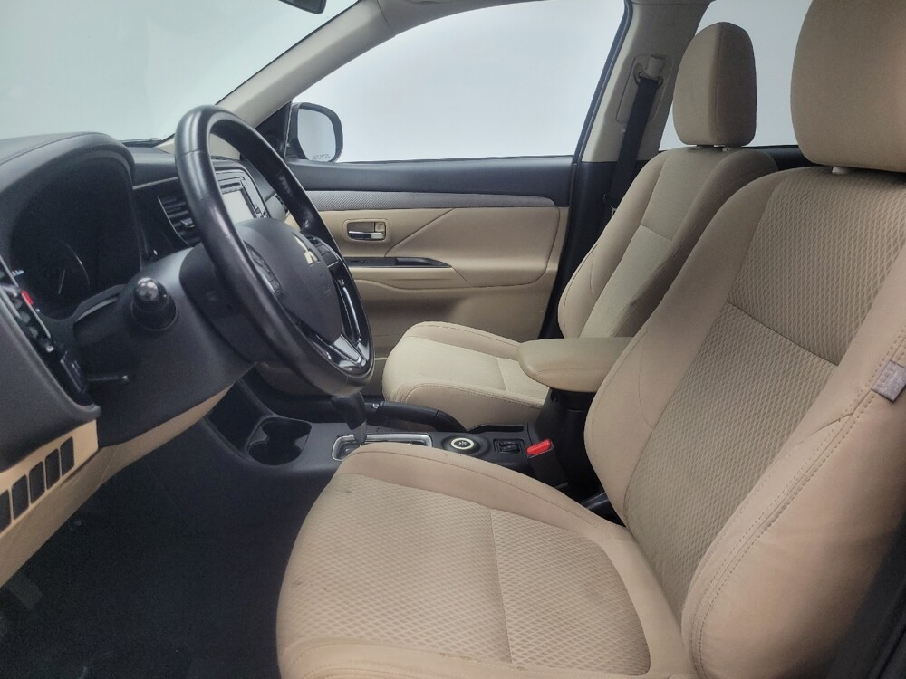 2016 Mitsubishi Outlander in Highland, IN 46322 - 18129986 17