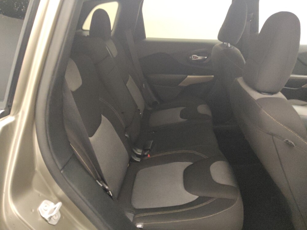 2018 Jeep Cherokee in Metairie, LA 70006 - 18129990 19