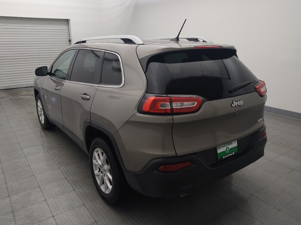 2018 Jeep Cherokee in Metairie, LA 70006 - 18129990 5