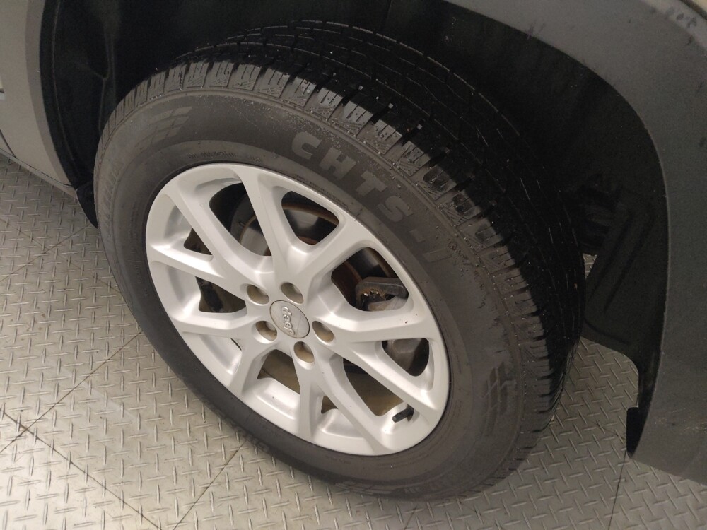 2018 Jeep Cherokee in Metairie, LA 70006 - 18129990 31