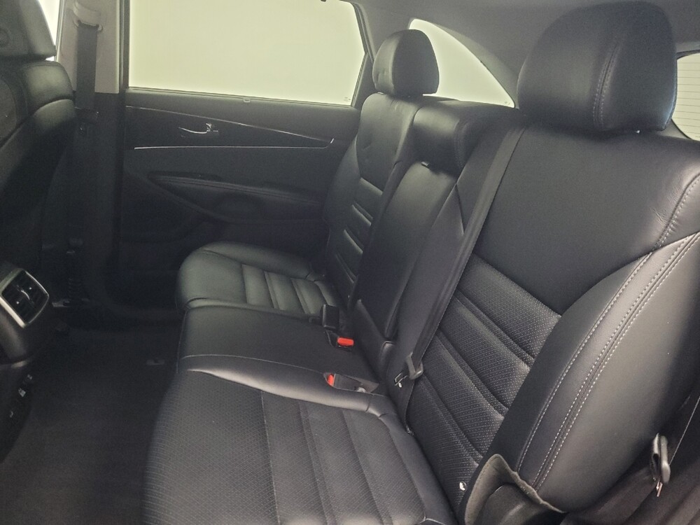 2018 Kia Sorento in Mishawaka, IN 46545 - 18129994 18