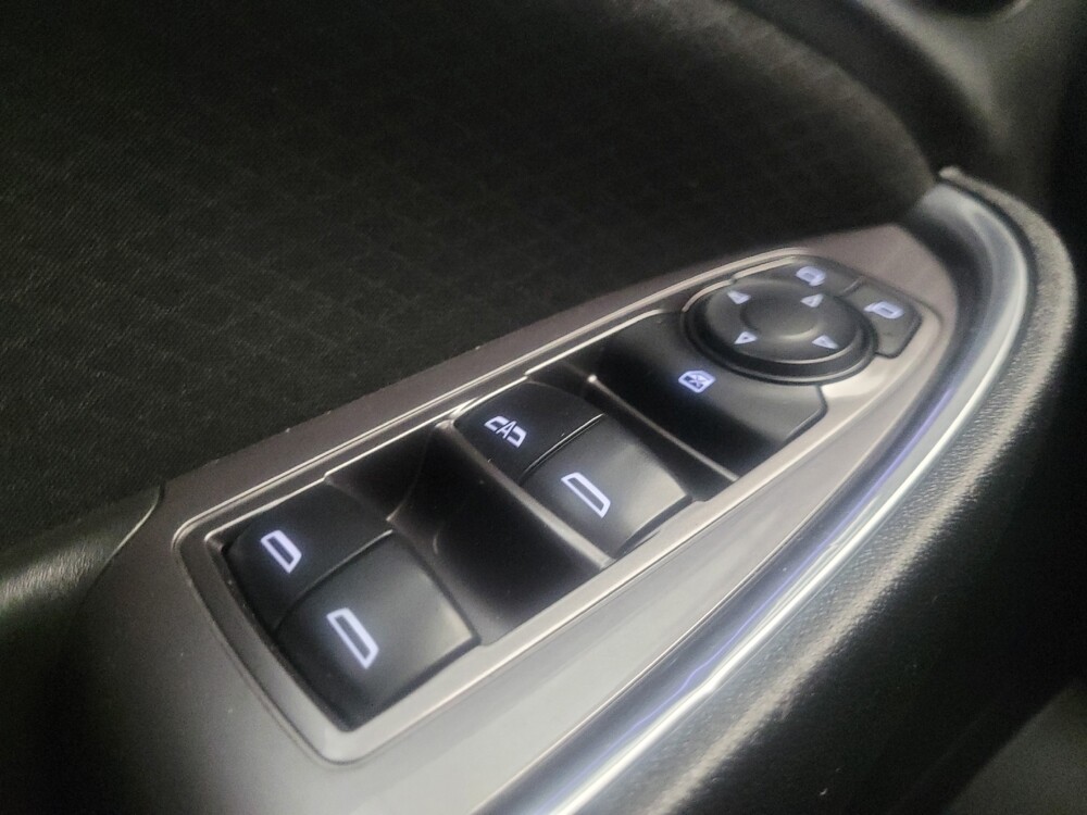 2018 Chevrolet Malibu in Phoenix, AZ 85015 - 18130001 27