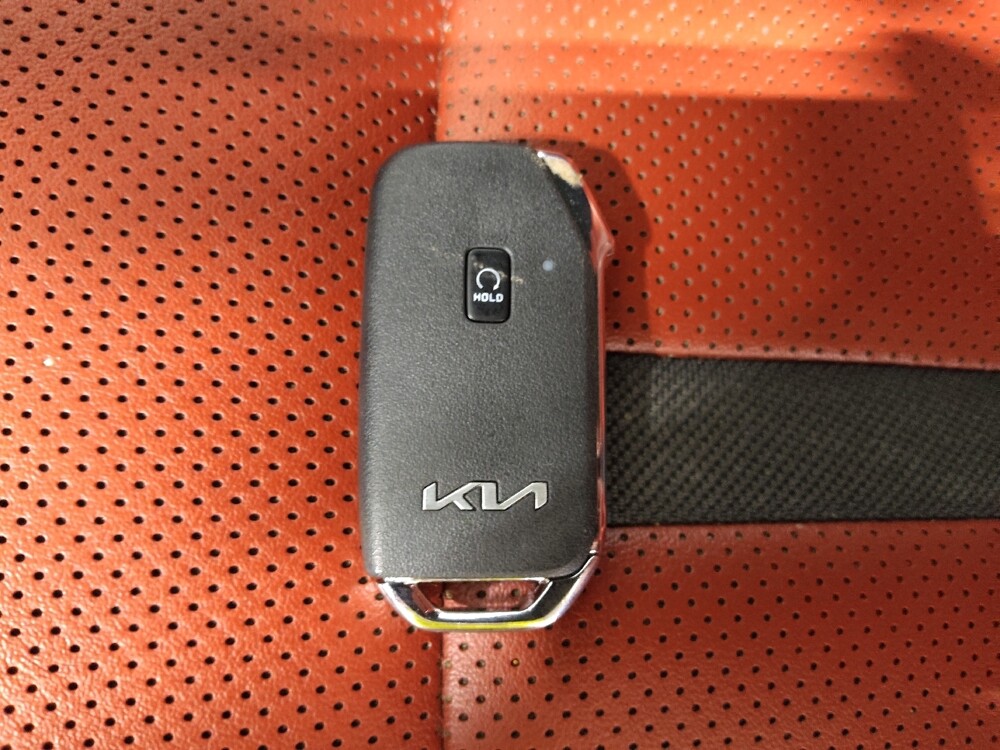 2023 Kia K5 in Columbus, OH 43231 - 18130003 32