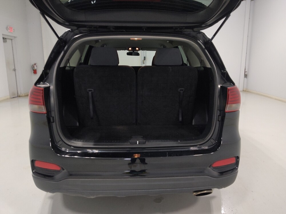 2019 Kia Sorento in Columbus, OH 43231 - 18130005 29