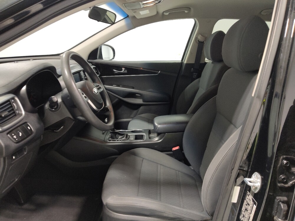 2019 Kia Sorento in Columbus, OH 43231 - 18130005 17