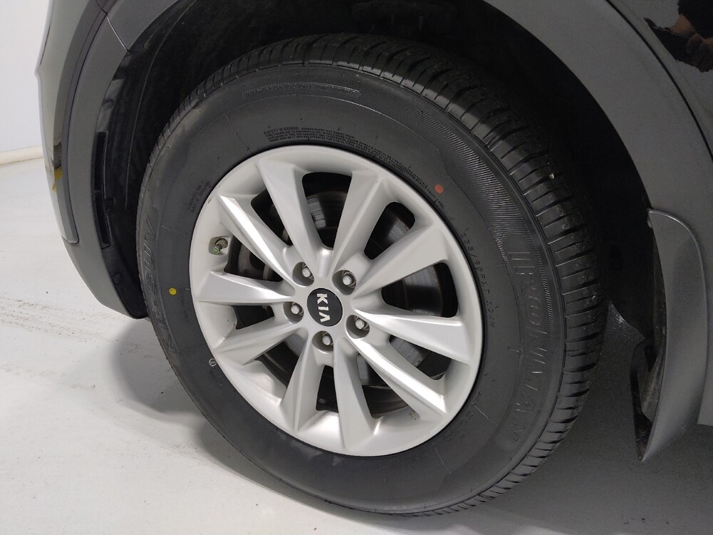 2019 Kia Sorento in Columbus, OH 43231 - 18130005 31