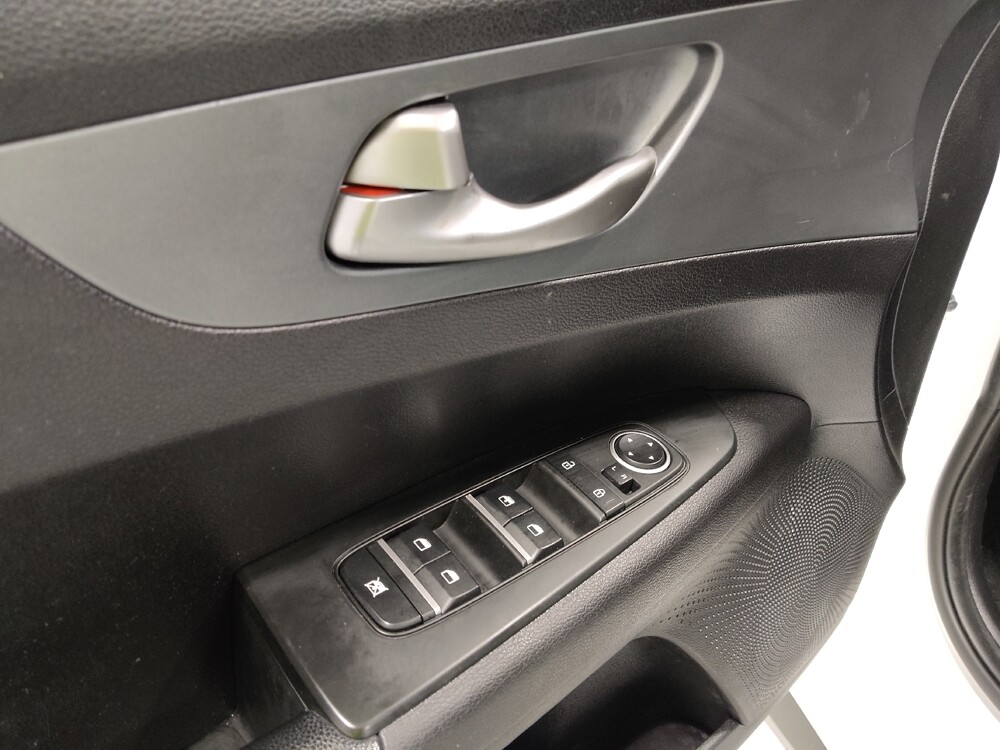 2021 Kia Forte in Columbus, OH 43231 - 18130011 27