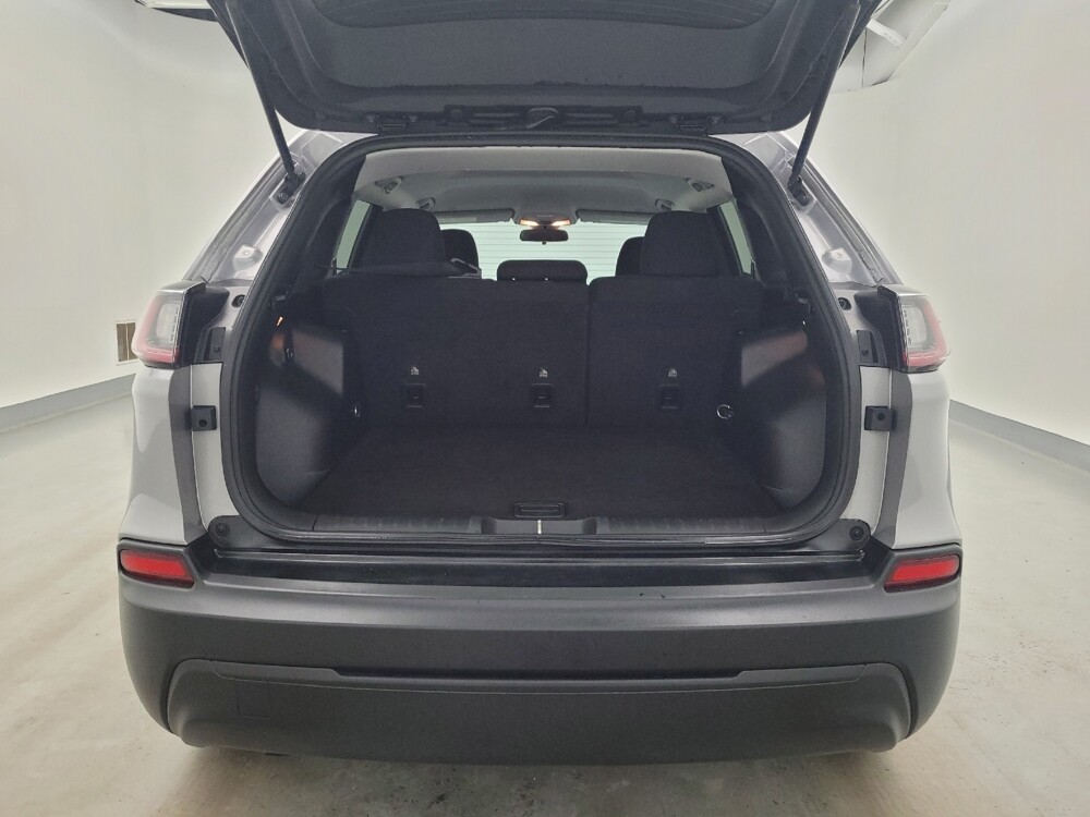 2020 Jeep Cherokee in Maple Heights, OH 44137 - 18130012 29