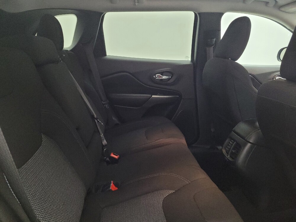 2020 Jeep Cherokee in Maple Heights, OH 44137 - 18130012 19