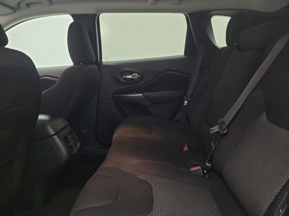 2020 Jeep Cherokee in Maple Heights, OH 44137 - 18130012 18