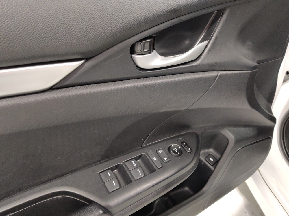 2020 Honda Civic in Columbus, OH 43231 - 18130015 27