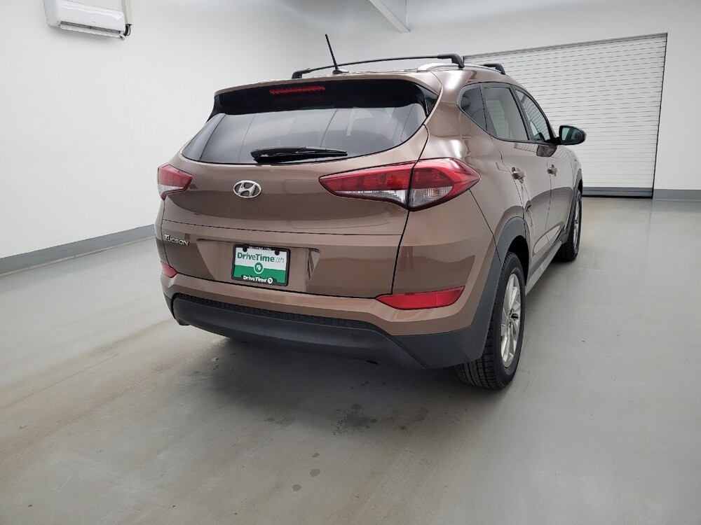 2017 Hyundai Tucson in Maple Heights, OH 44137 - 18130017 7