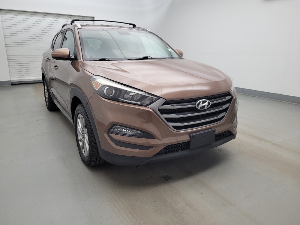 2017 Hyundai Tucson in Maple Heights, OH 44137 - 18130017 14