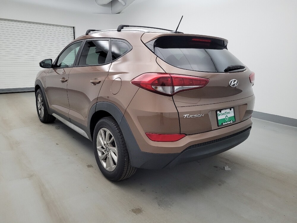 2017 Hyundai Tucson in Maple Heights, OH 44137 - 18130017 5