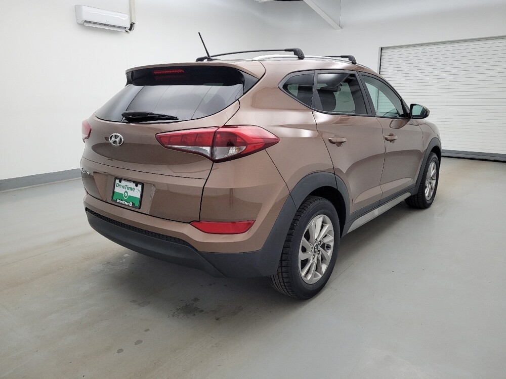 2017 Hyundai Tucson in Maple Heights, OH 44137 - 18130017 9