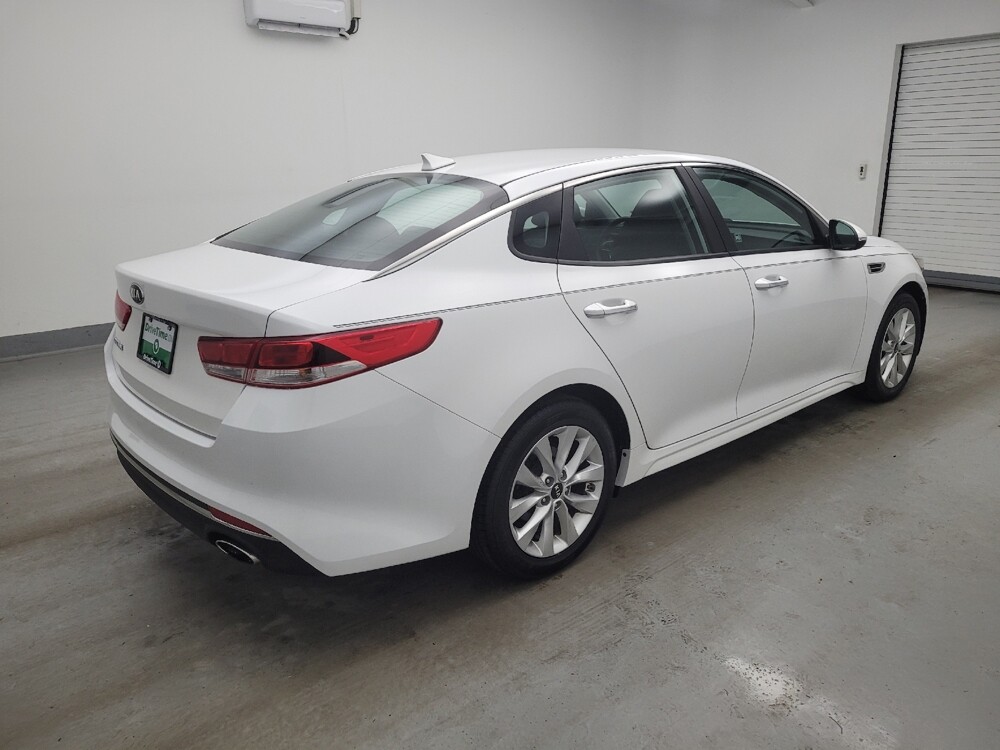 2018 Kia Optima in Maple Heights, OH 44137 - 18130018 10
