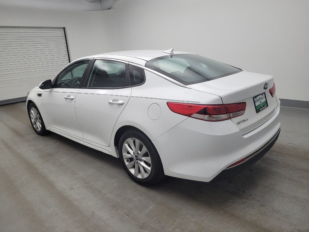 2018 Kia Optima in Maple Heights, OH 44137 - 18130018 3