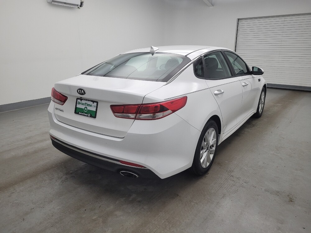 2018 Kia Optima in Maple Heights, OH 44137 - 18130018 9