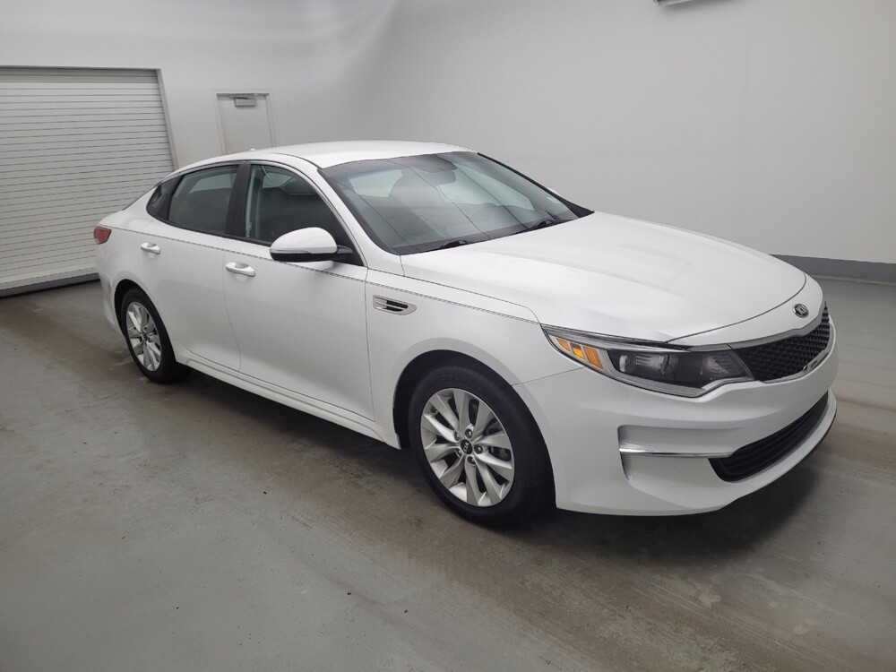 2018 Kia Optima in Maple Heights, OH 44137 - 18130018 11
