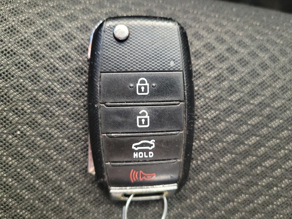 2018 Kia Optima in Maple Heights, OH 44137 - 18130018 32