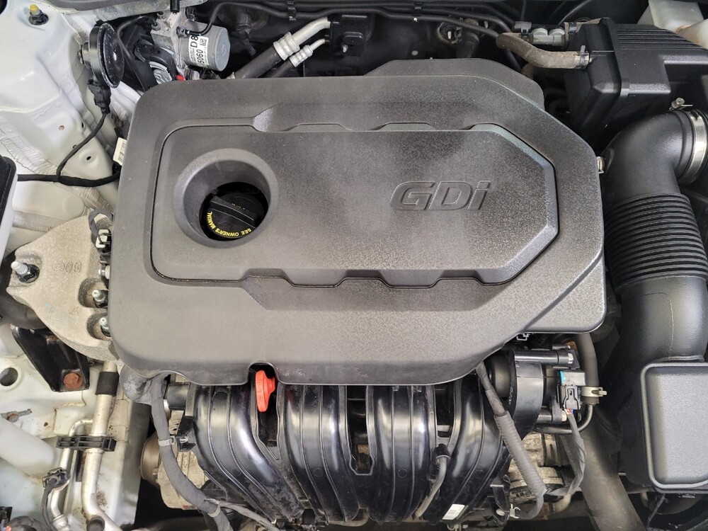 2018 Kia Optima in Maple Heights, OH 44137 - 18130018 30