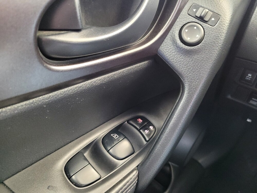 2020 Nissan Rogue Sport in Maple Heights, OH 44137 - 18130019 27