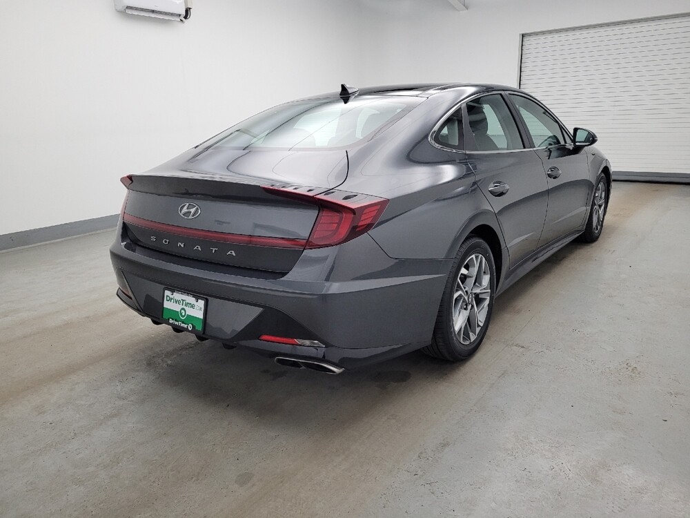 2023 Hyundai Sonata in Maple Heights, OH 44137 - 18130020 9