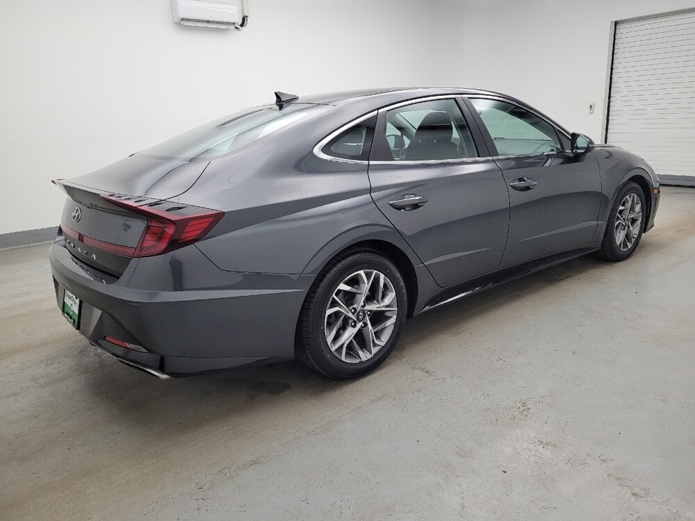 2023 Hyundai Sonata in Maple Heights, OH 44137 - 18130020 10