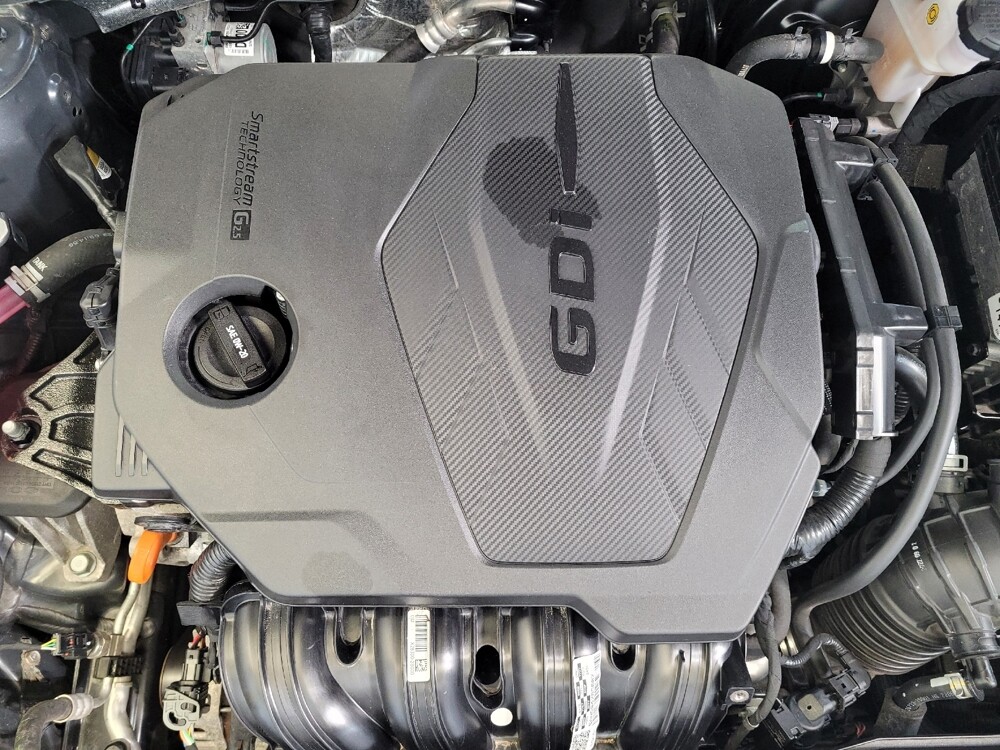 2023 Hyundai Sonata in Maple Heights, OH 44137 - 18130020 30