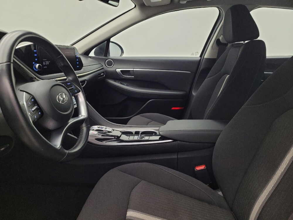 2023 Hyundai Sonata in Maple Heights, OH 44137 - 18130020 17