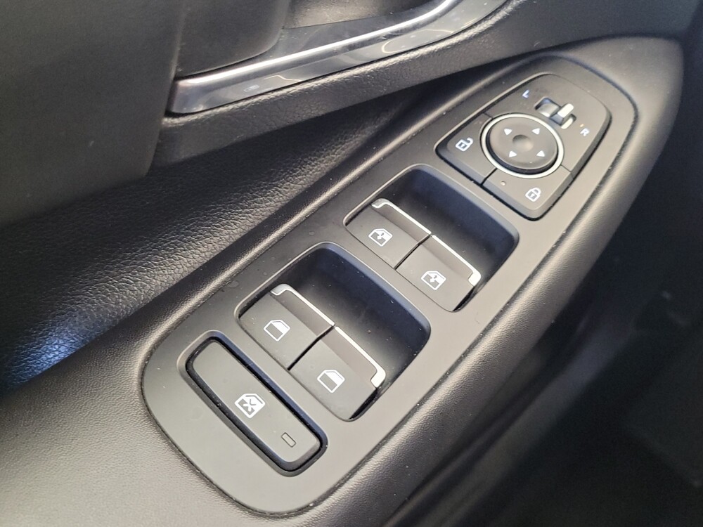 2023 Hyundai Sonata in Maple Heights, OH 44137 - 18130020 27