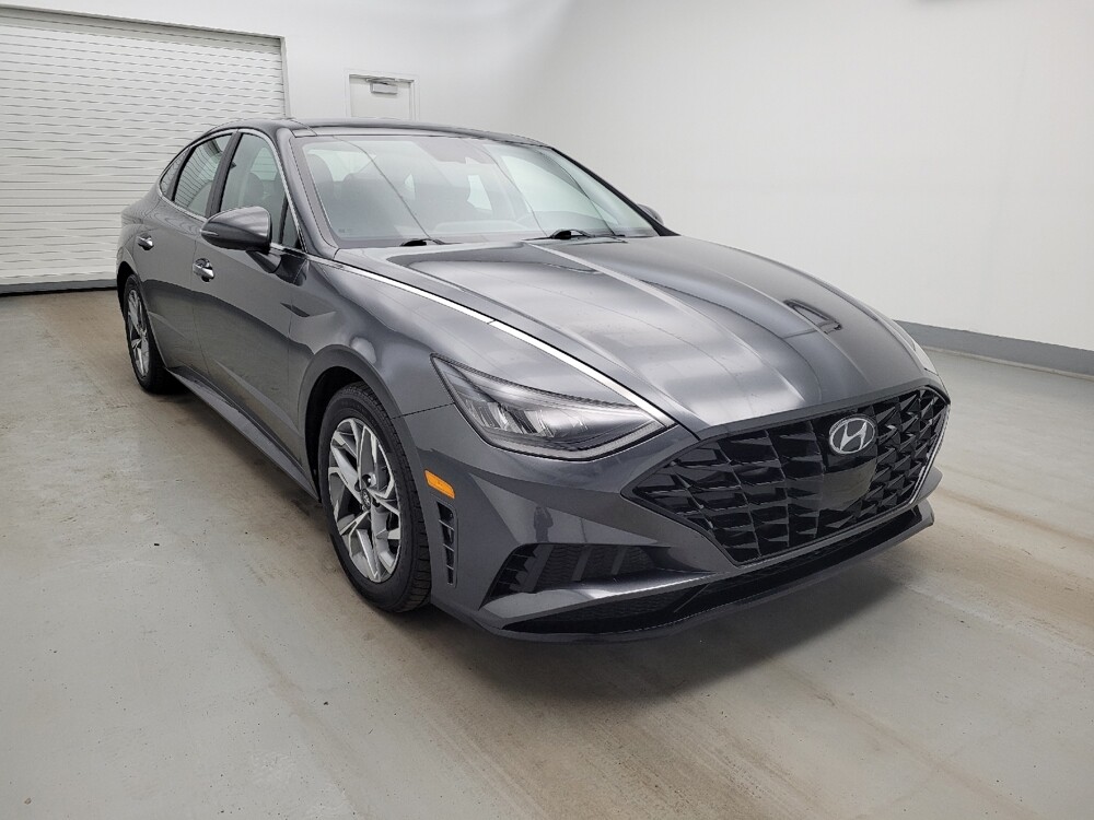 2023 Hyundai Sonata in Maple Heights, OH 44137 - 18130020 13