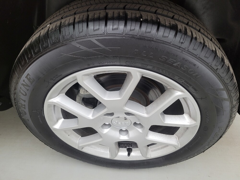 2021 Jeep Renegade in Maple Heights, OH 44137 - 18130022 31