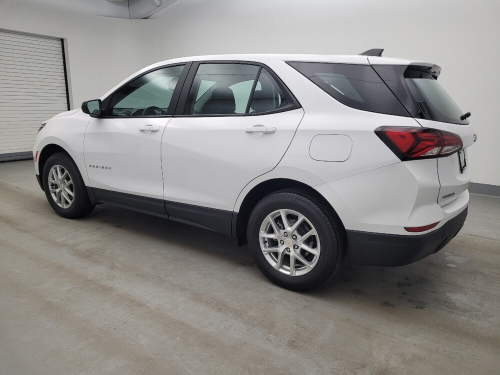 2023 Chevrolet Equinox in Maple Heights, OH 44137 - 18130023 3