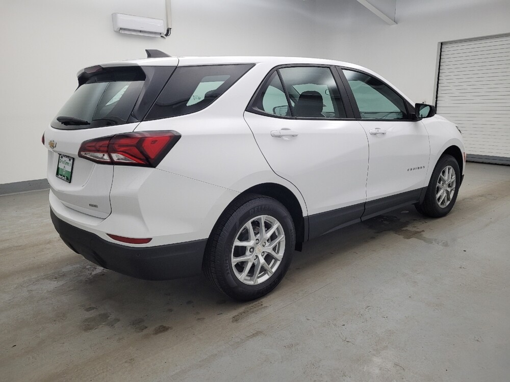 2023 Chevrolet Equinox in Maple Heights, OH 44137 - 18130023 10