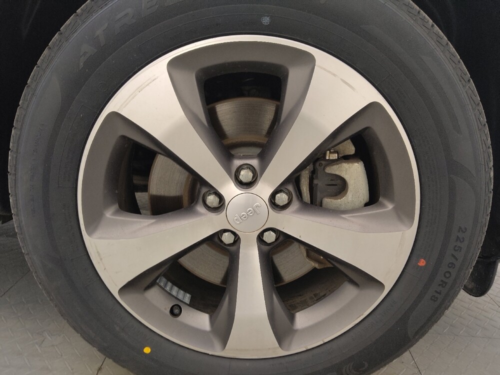 2020 Jeep Cherokee in Macon, GA 31210 - 18130026 31