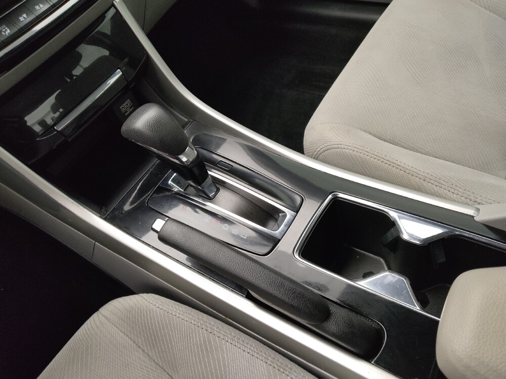 2017 Honda Accord in Topeka, KS 66611 - 18130029 26