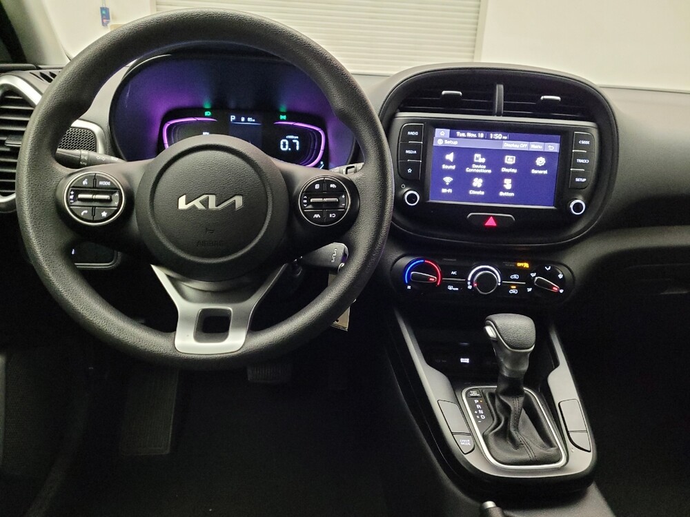 2024 Kia Soul in Downey, CA 90241 - 18130033 22