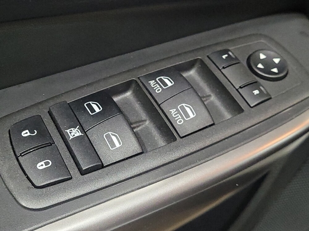 2022 Jeep Cherokee in Williamstown, NJ 8094 - 18130046 27