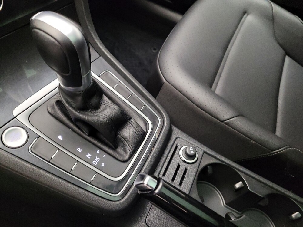 2018 Volkswagen Golf in Downey, CA 90241 - 18130048 26