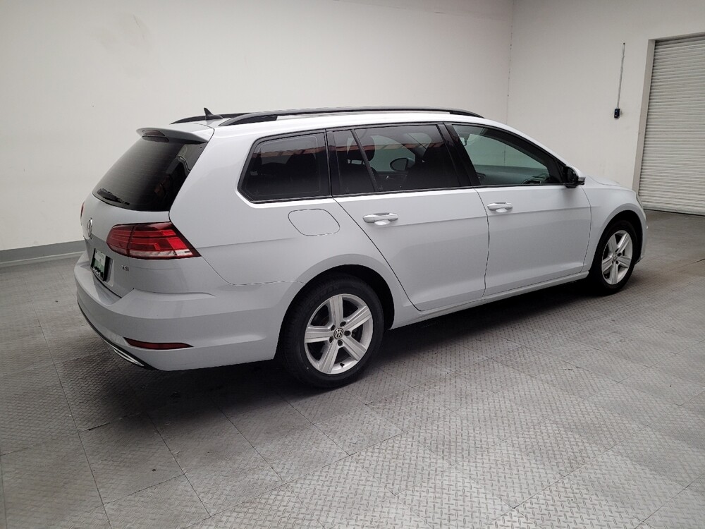 2018 Volkswagen Golf in Downey, CA 90241 - 18130048 10