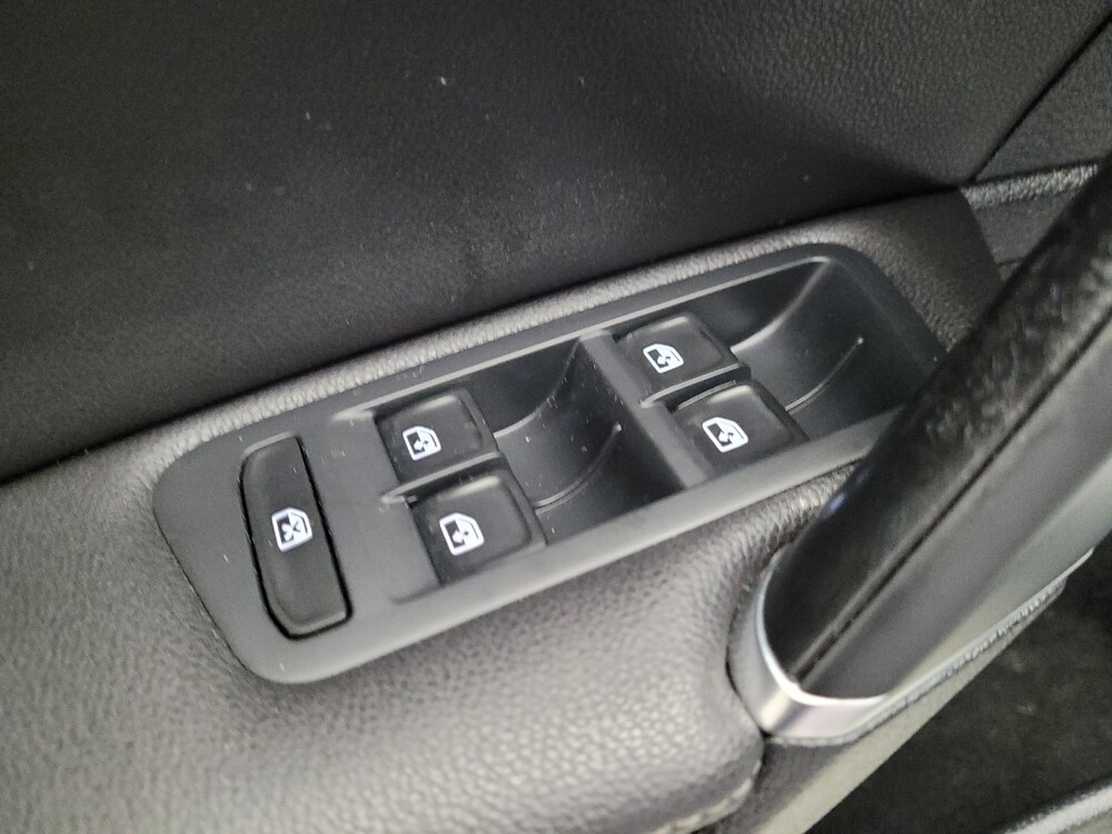 2018 Volkswagen Golf in Downey, CA 90241 - 18130048 27