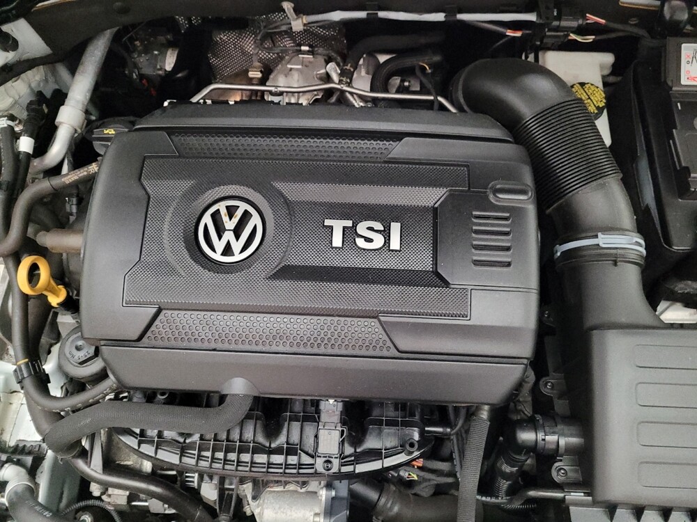 2018 Volkswagen Golf in Downey, CA 90241 - 18130048 30