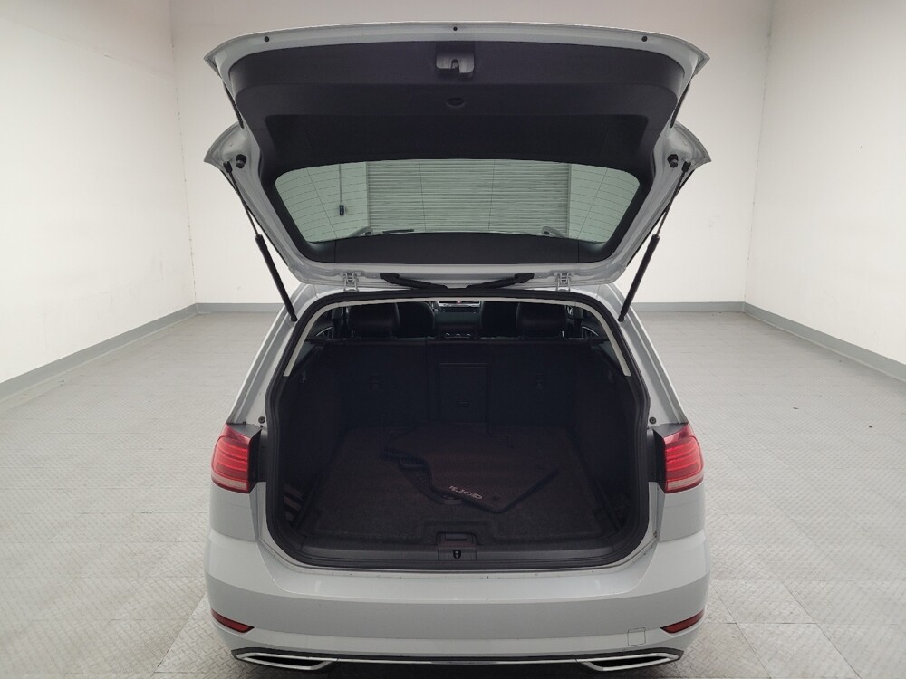 2018 Volkswagen Golf in Downey, CA 90241 - 18130048 29