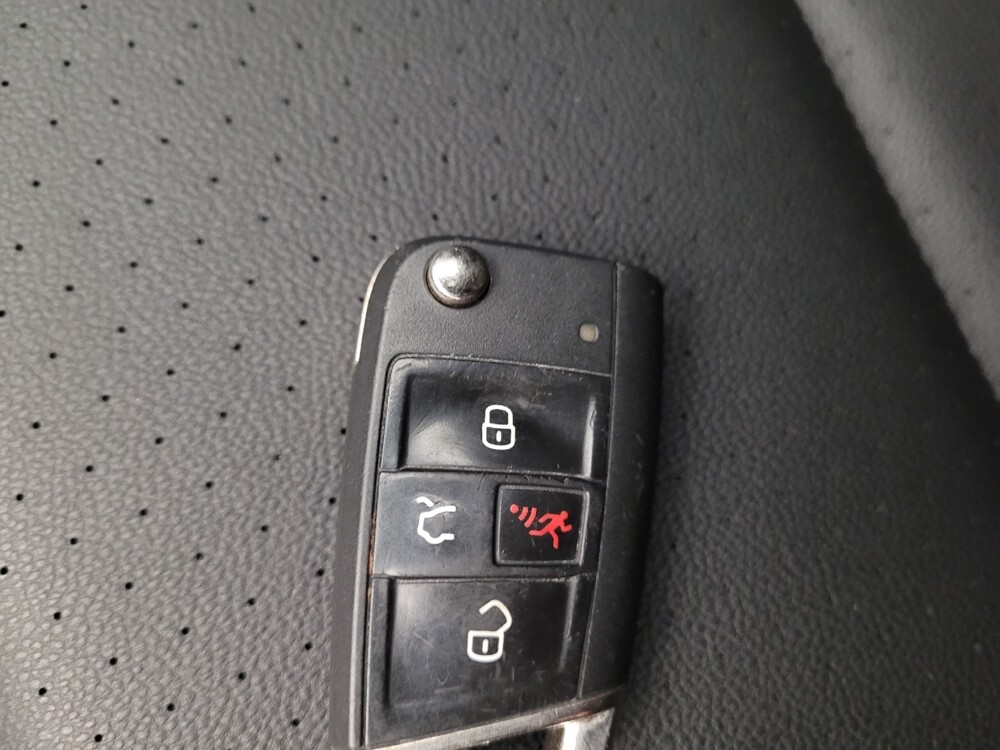 2018 Volkswagen Golf in Downey, CA 90241 - 18130048 32